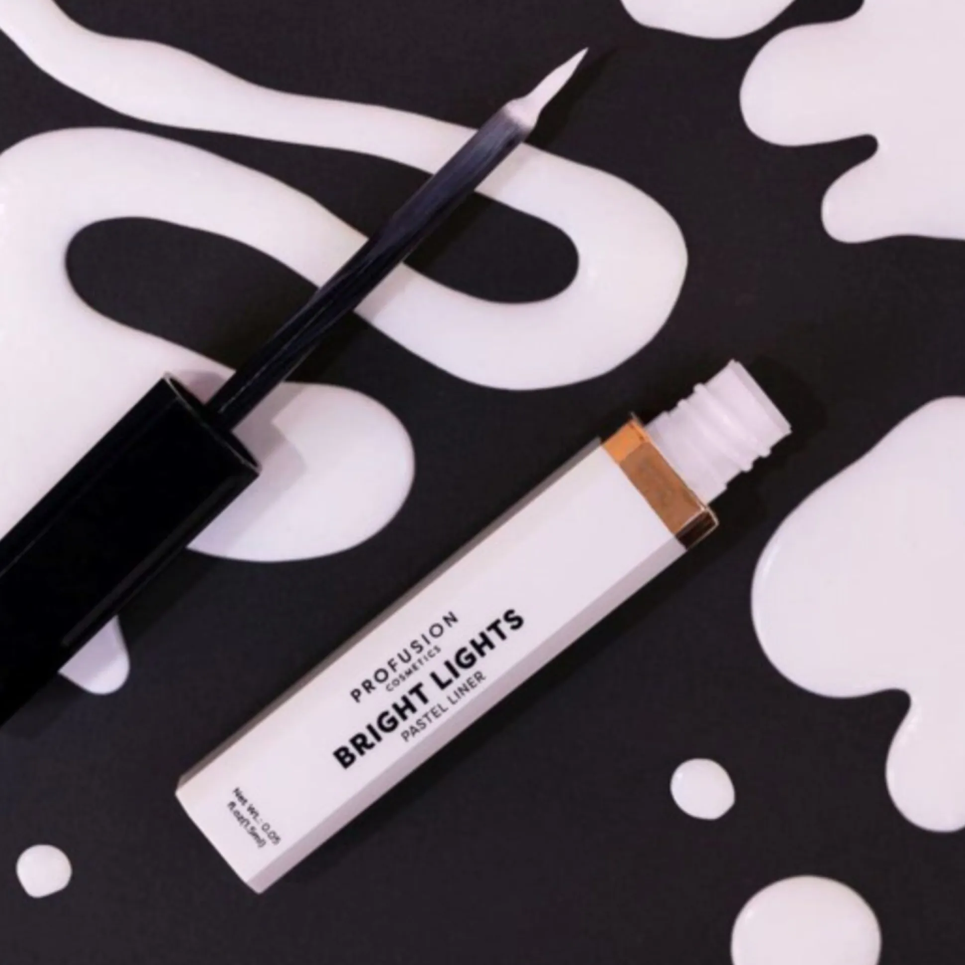 Bright Lights Pastel Eyeliner